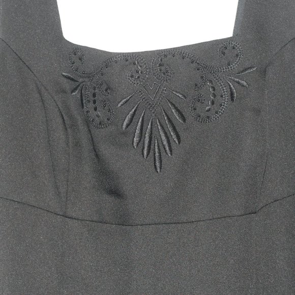 Long Black Gown with Embroidery & Matching Jacket - Picture 4 of 9